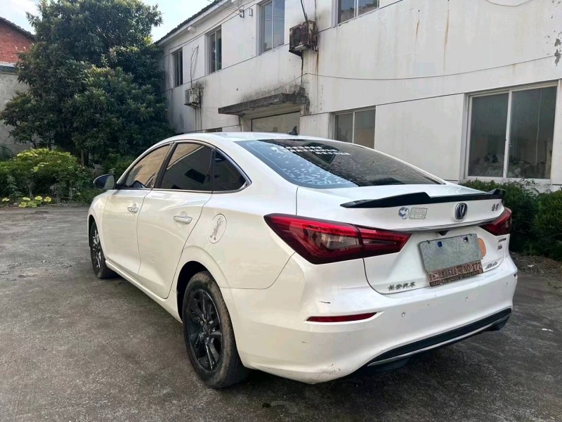 杭州20年长安汽车逸动6