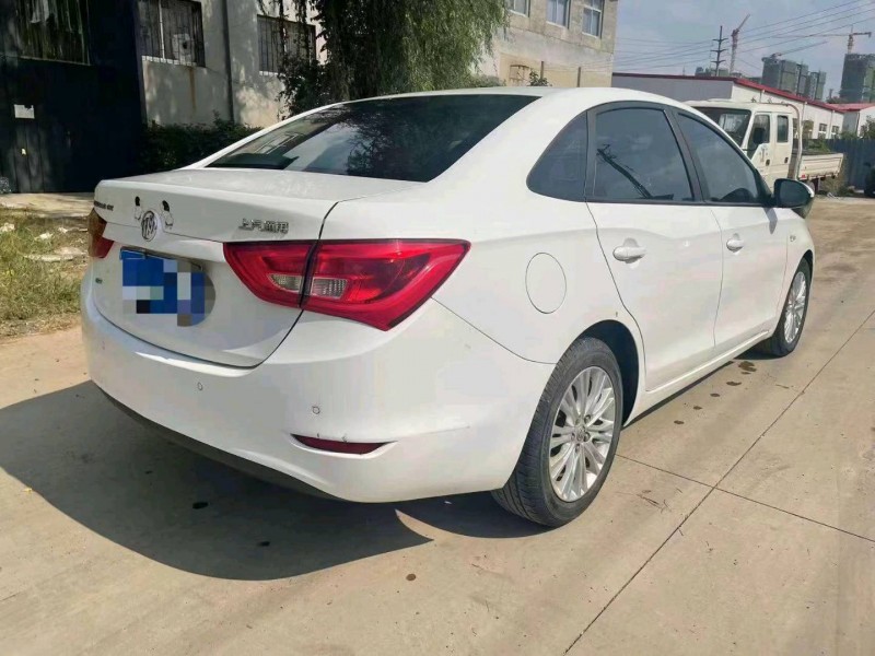 东营16年别克英朗7