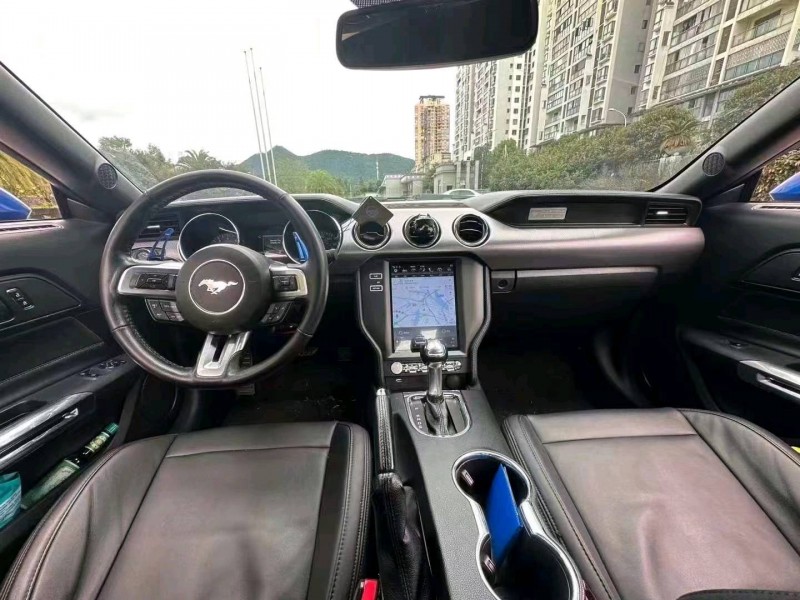 重庆17年福特野马4