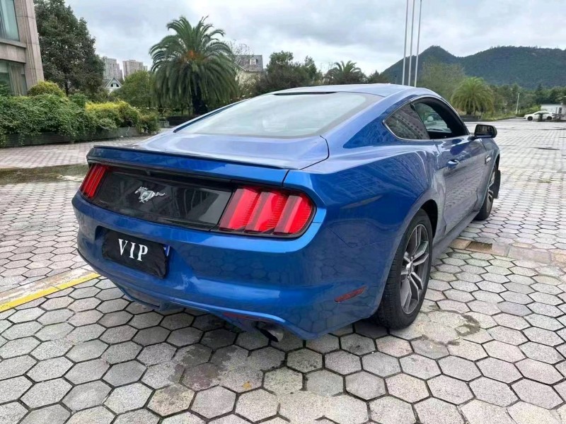 重庆17年福特野马5