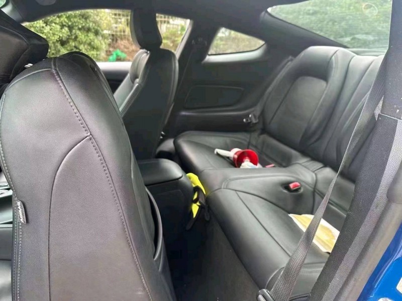 重庆17年福特野马7