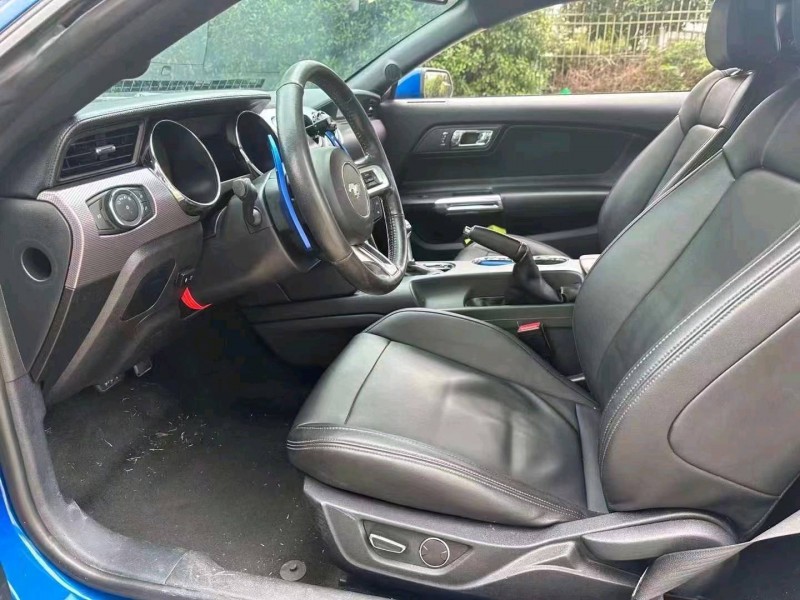 重庆17年福特野马8