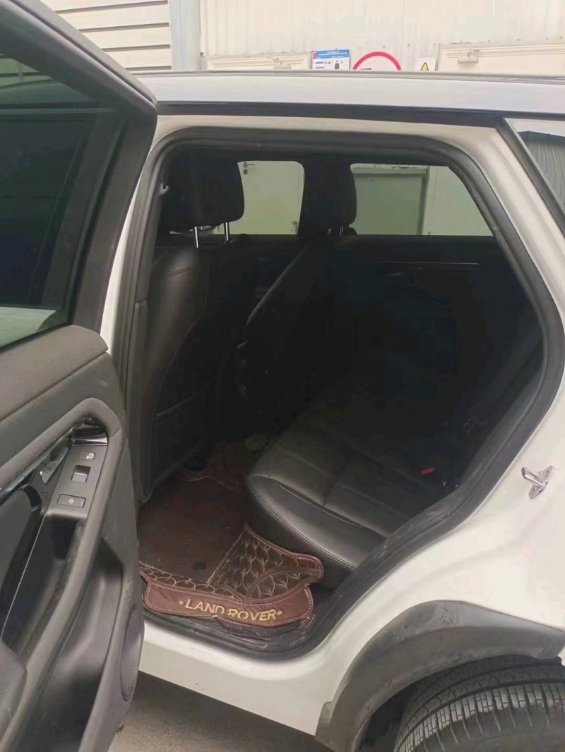 枣庄21年路虎极光5