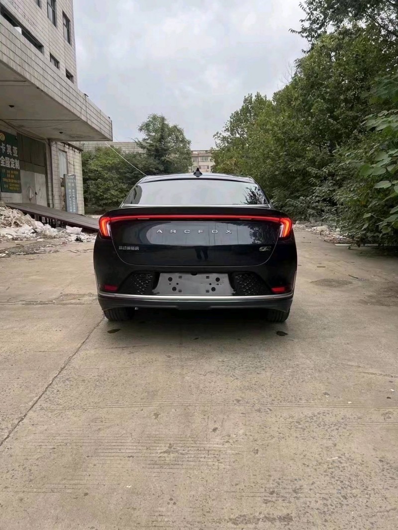 邯郸23年极狐汽车阿尔法4