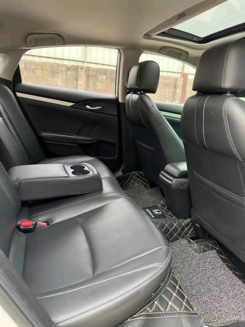 珠海21年本田思域4