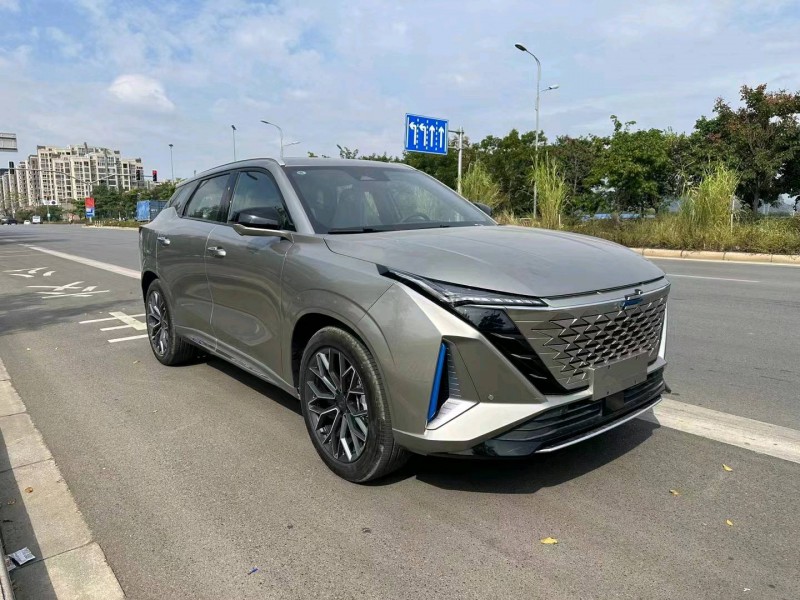 嘉兴23年长安汽车欧尚2