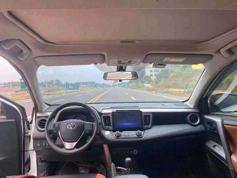 衡阳19年丰田RAV4荣放6