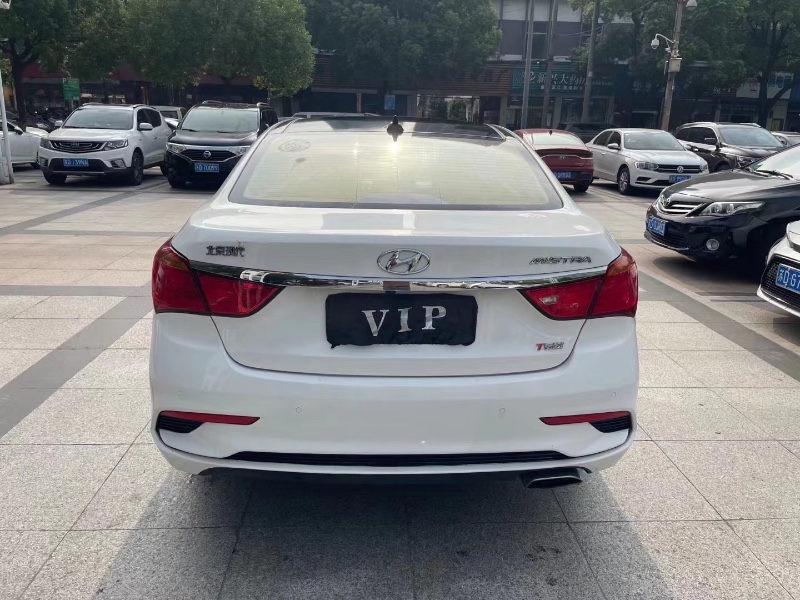 苏州18年现代名图7