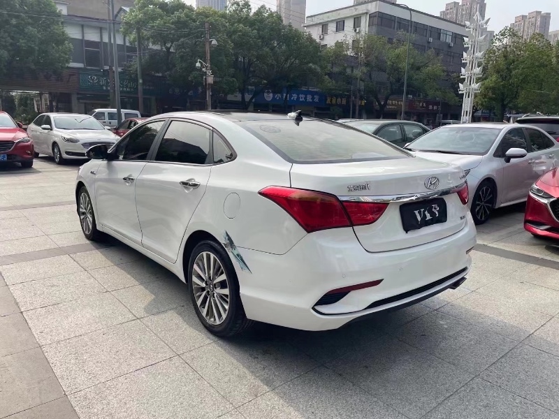 苏州18年现代名图8