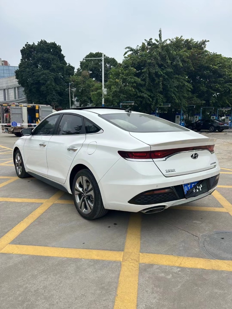 深圳20年现代菲斯塔7