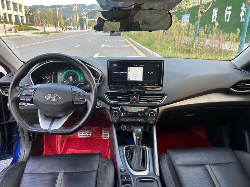 成都20年现代菲斯塔8