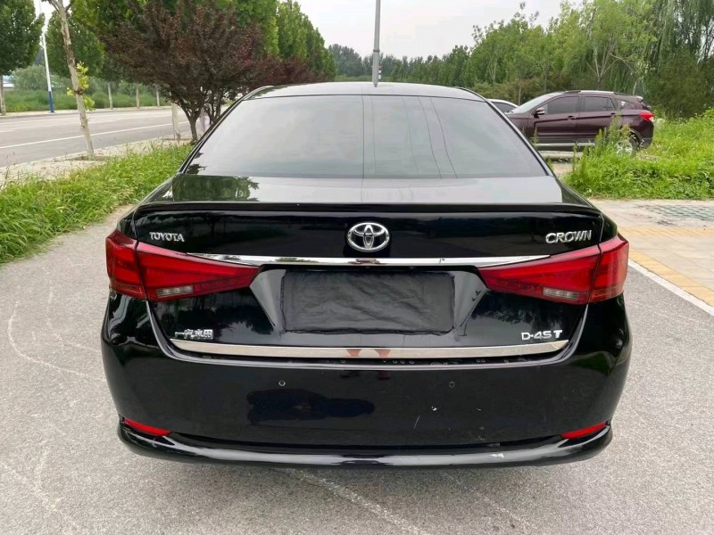 廊坊17年丰田皇冠9