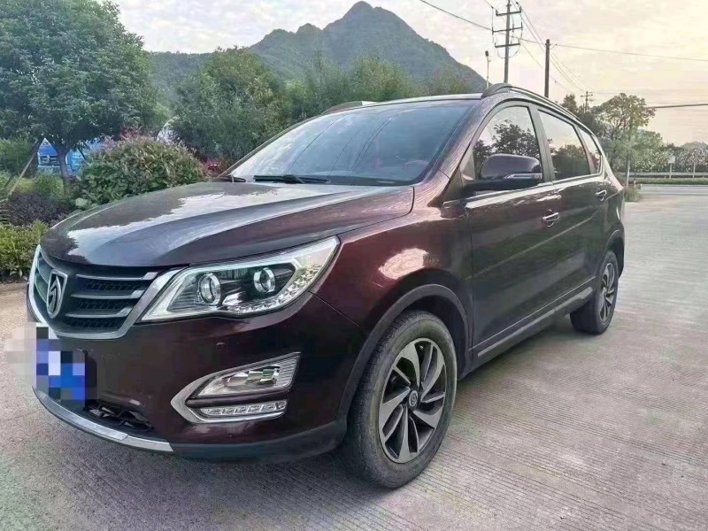 湖州16年寶駿5602