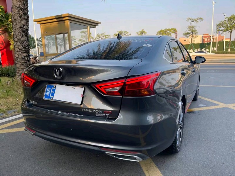 佛山20年长安汽车睿驰CC5