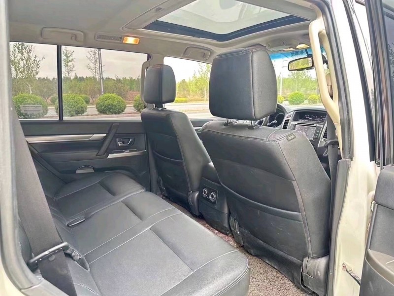 廊坊17年三菱帕杰罗5