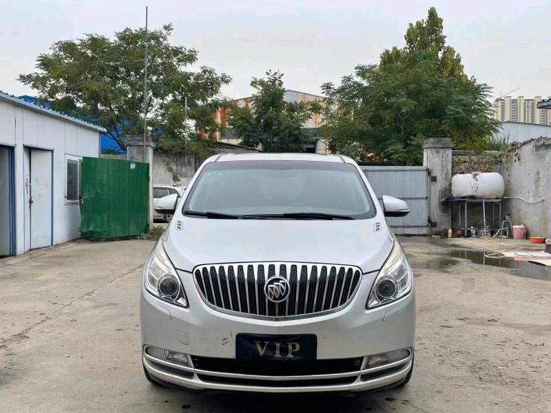 东营13年别克GL81