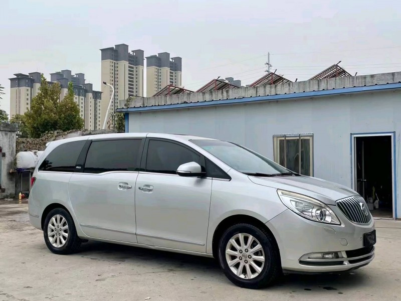 东营13年别克GL89