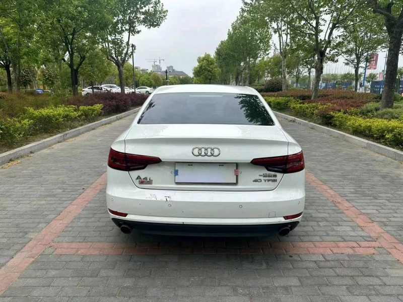 徐州17年奥迪A4L5