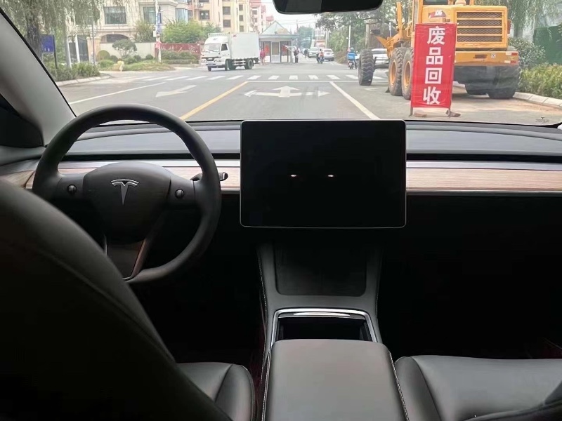 青島23年特斯拉MODEL 32