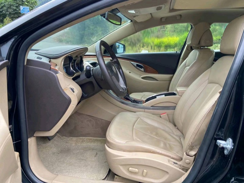 广州10年别克君越3