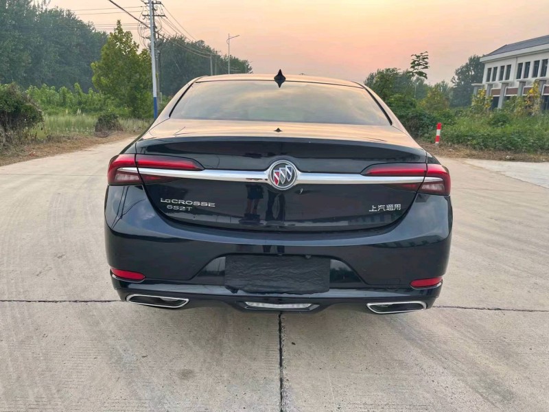 徐州21年别克君越9