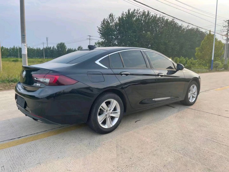 徐州20年别克君威8