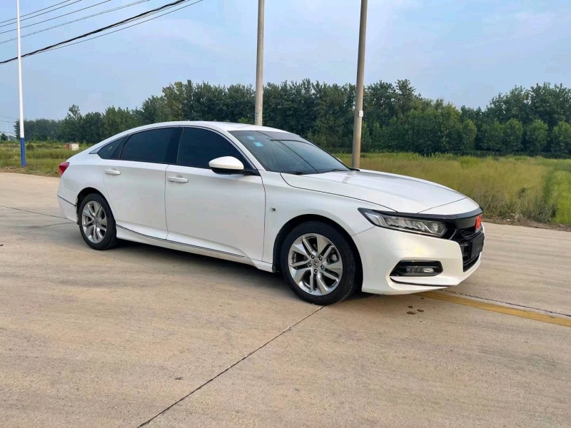 徐州19年本田雅阁3