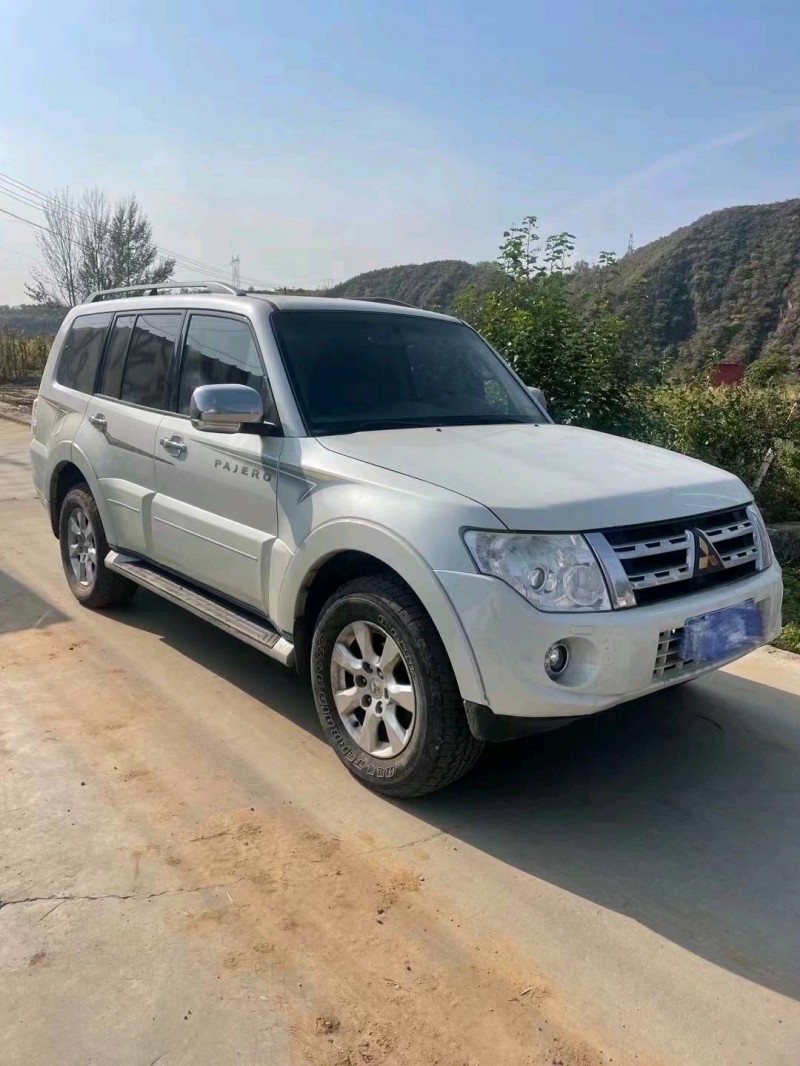 邯郸14年三菱帕杰罗3