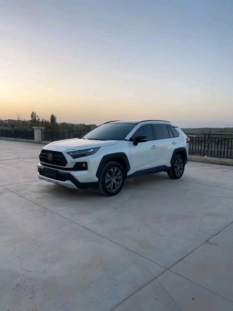 邯郸23年丰田RAV4荣放3
