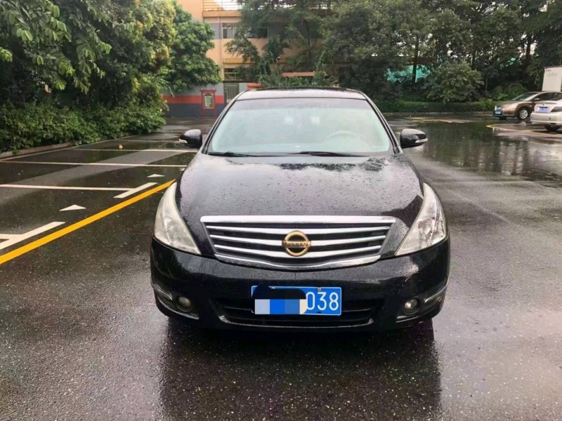 汕头09年日产天籁1