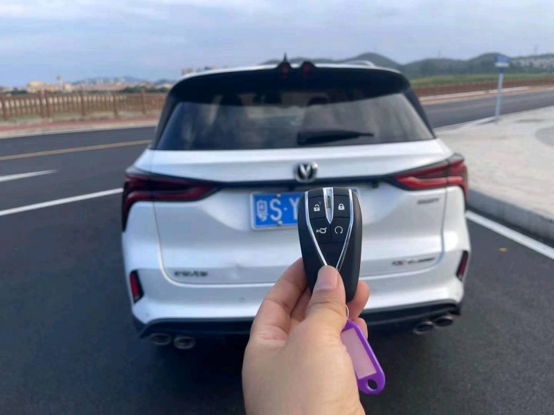 珠海20年长安汽车CS757