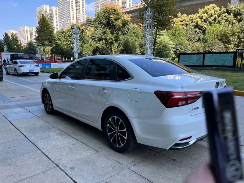 宜昌20年榮威ei65