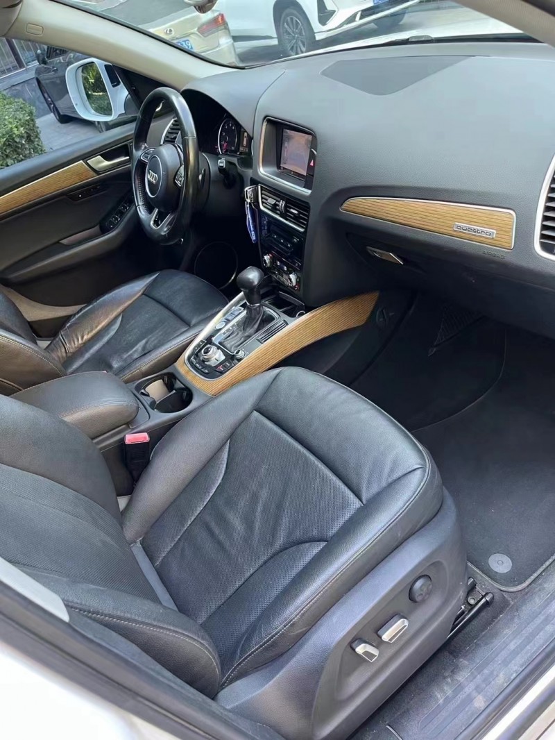 济宁15年奥迪Q55