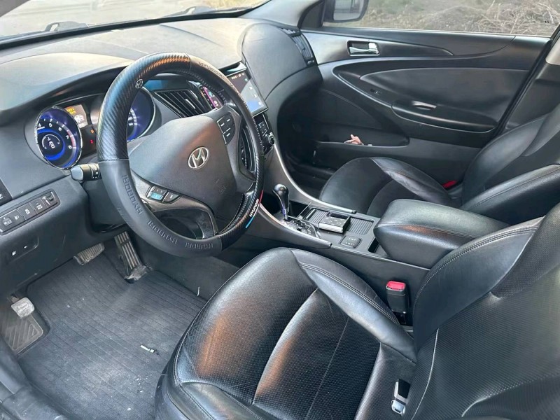 保定14年现代索纳塔八8