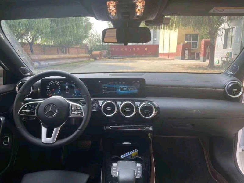 保定21年奔驰A8