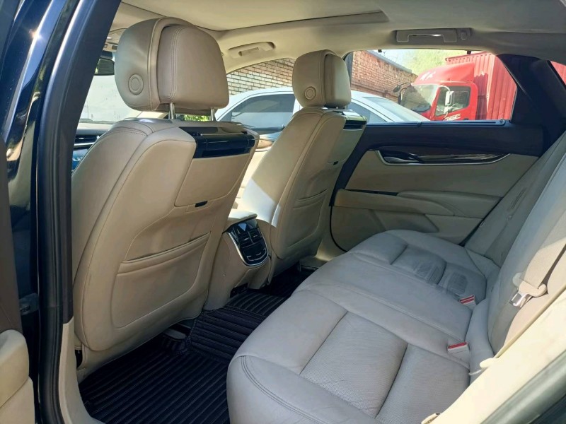 保定13年凯迪拉克SRX5