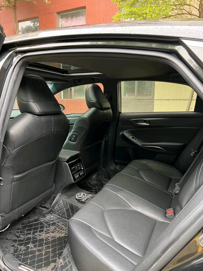 佛山20年丰田亚洲龙8