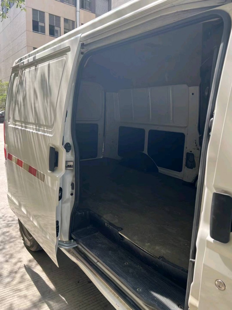 佛山22年瑞驰EC35新能源9