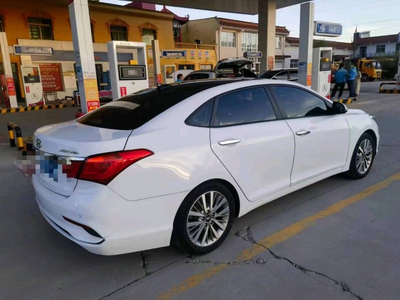 保定17年现代名图4