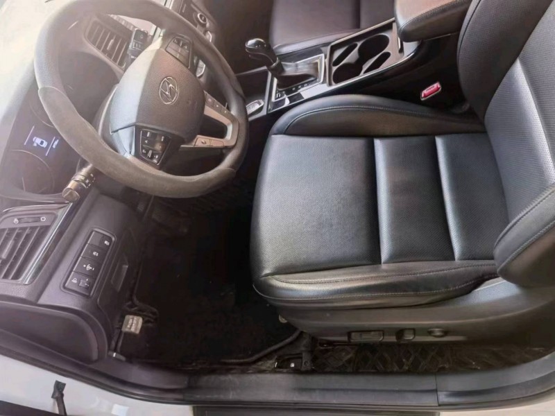 保定17年现代名图6