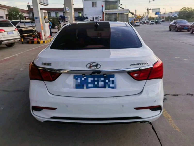 保定17年现代名图9