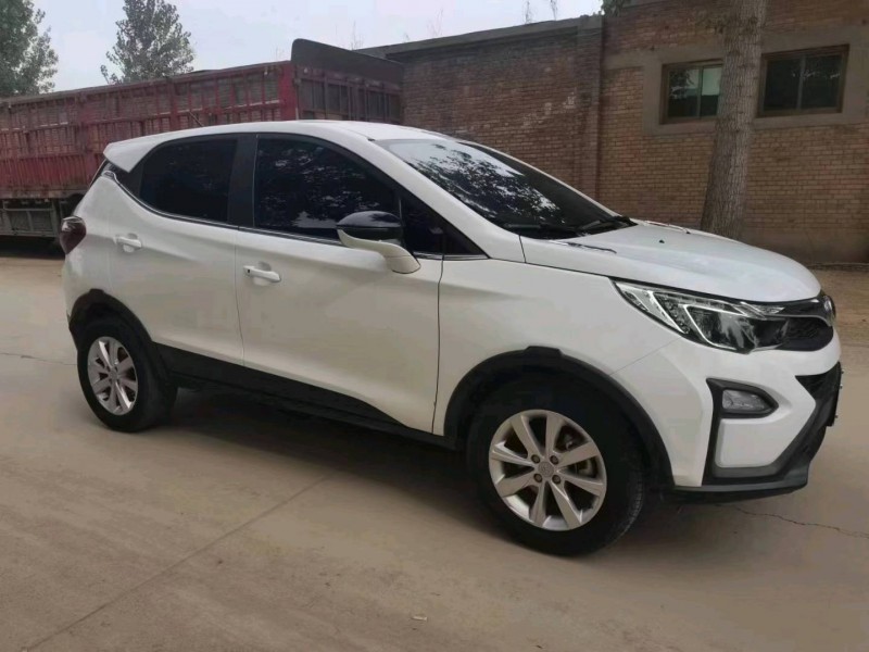 保定18年比亚迪元2