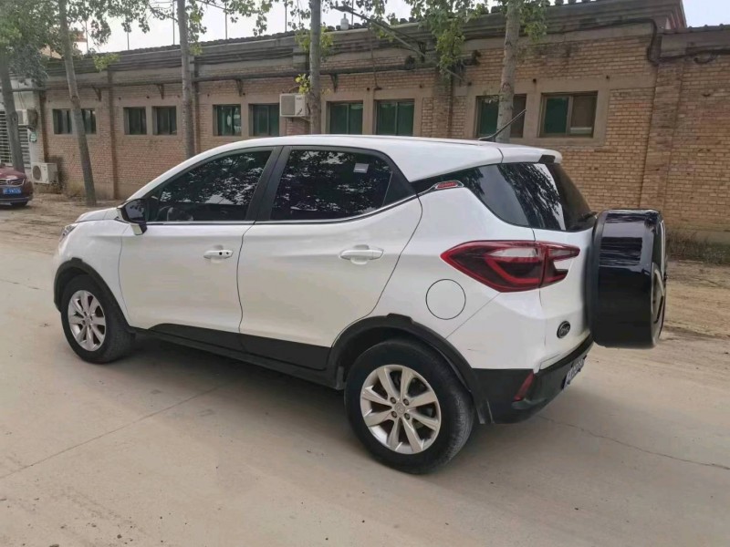 保定18年比亚迪元4