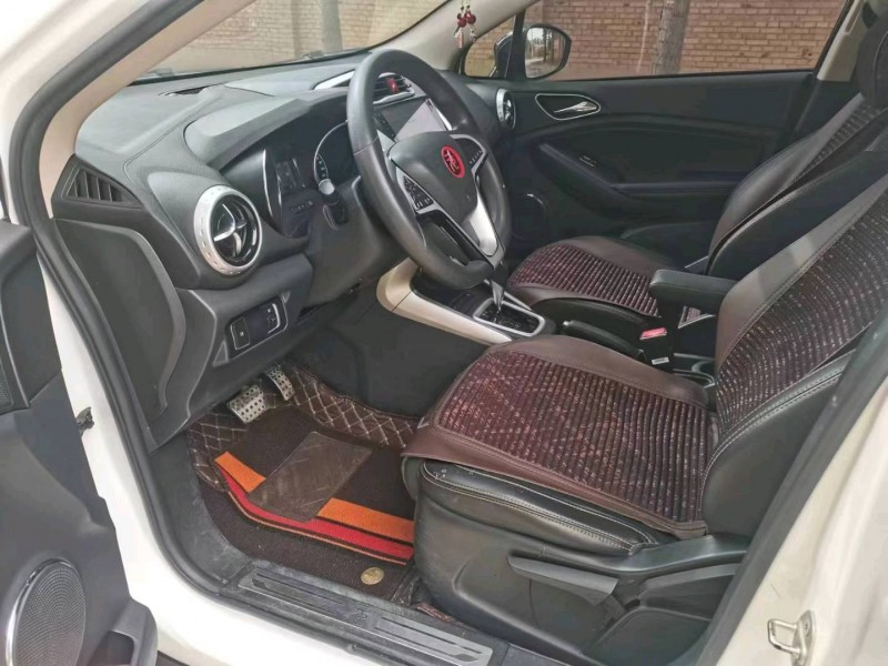 保定18年比亚迪元6