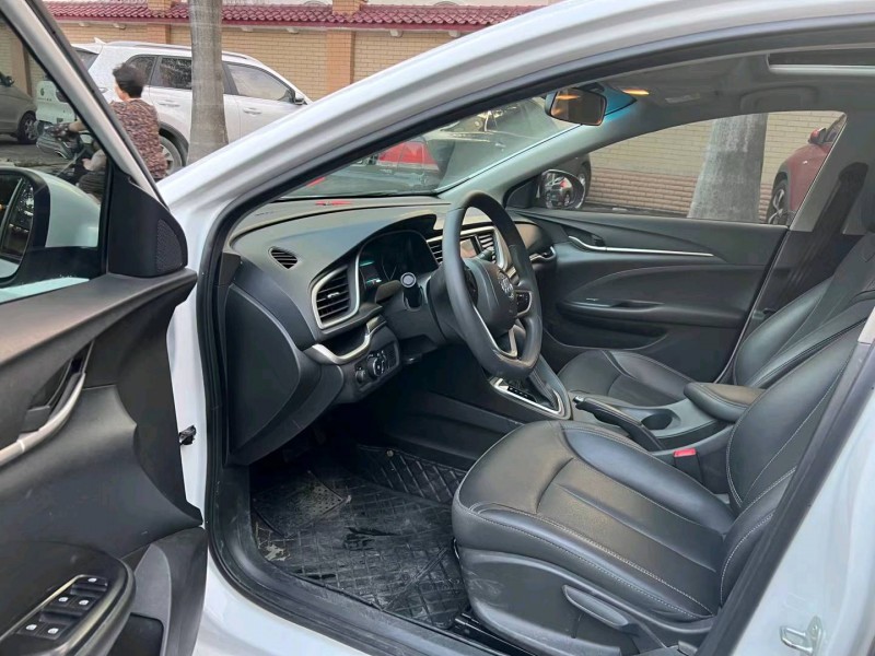 东莞21年别克英朗4