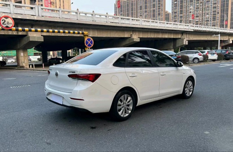 东莞21年别克英朗8