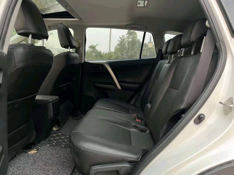 佛山18年丰田RAV4荣放4