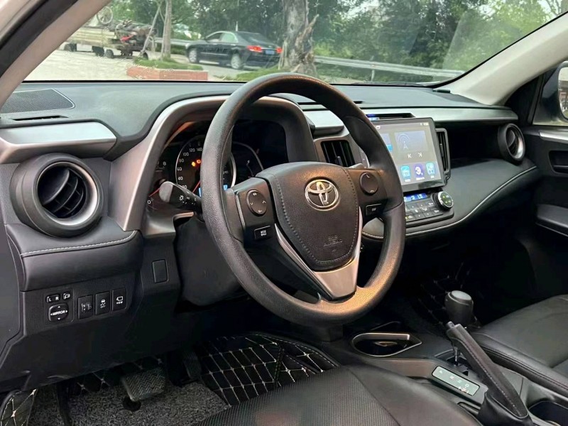 佛山18年丰田RAV4荣放8
