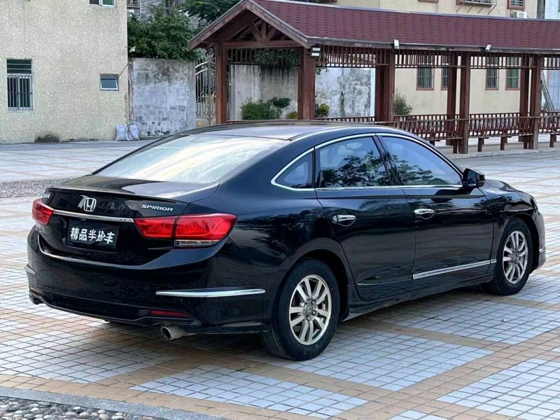 珠海15年本田思铂睿5