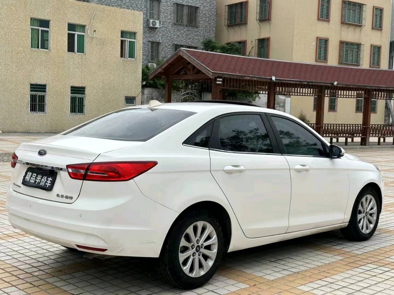 珠海18年福特福睿斯5